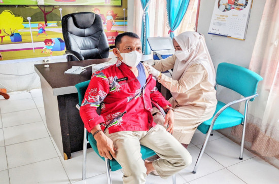 Vaksinasi Booster Tahap 3 di lingkungan DPPKBP3A Kampar